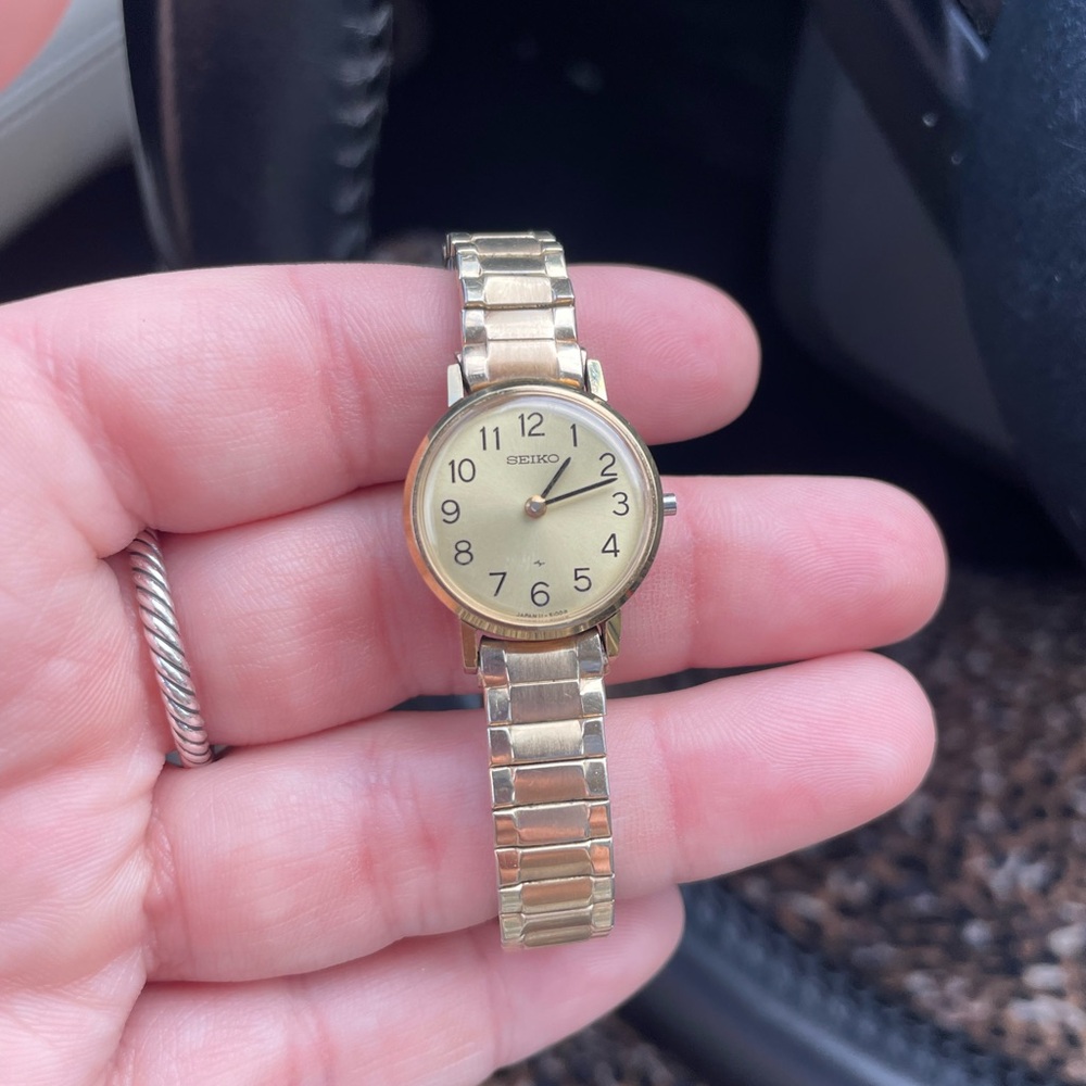Vintage Seiko Mini Watch - Women’s - No Stem